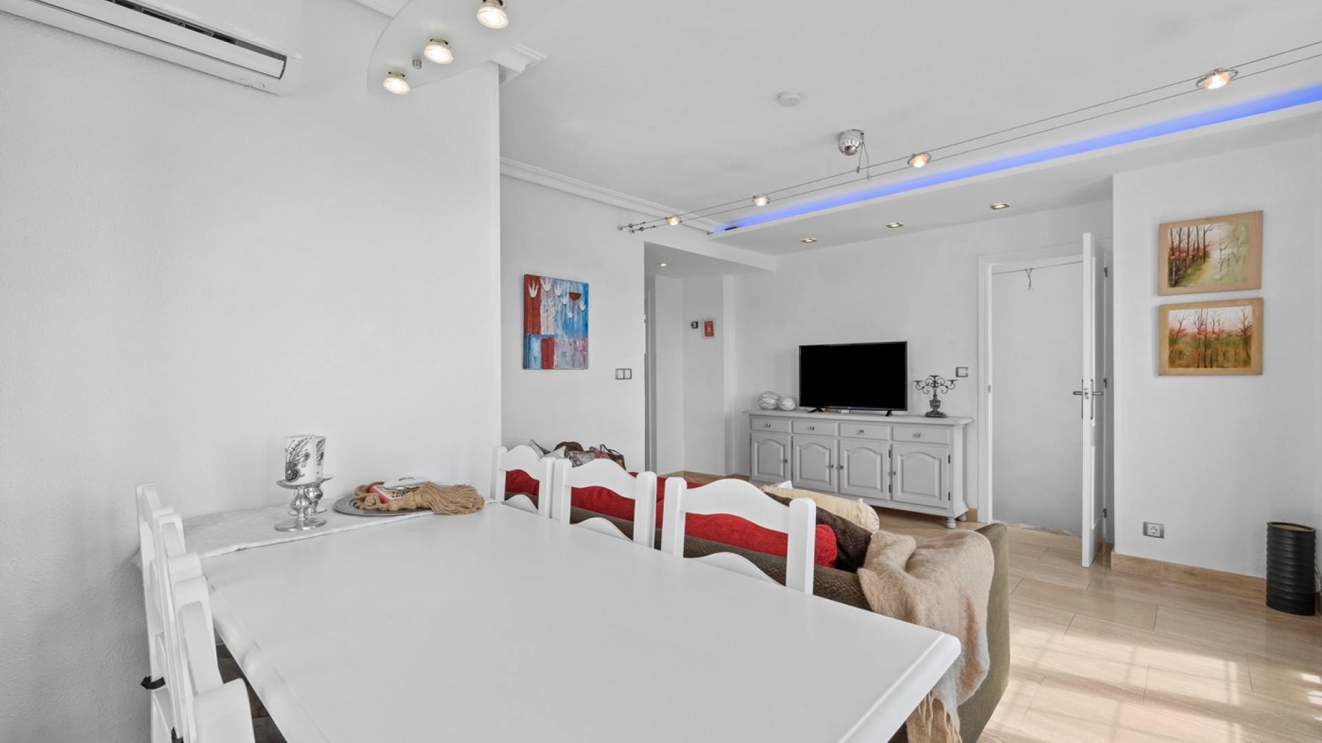 Sprzedaż - Apartament mieszkanie -
Punta Prima