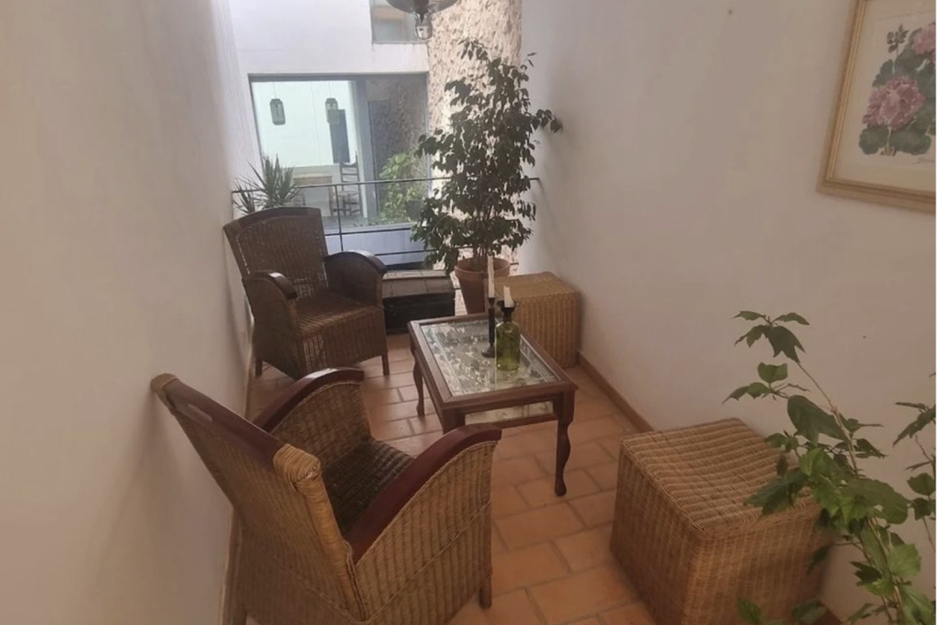 Sprzedaż - Apartament / Mieszkanie -
Relleu - Inland
