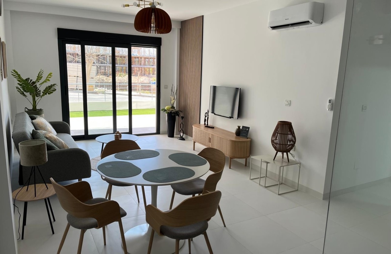 Sprzedaż - Apartament / Mieszkanie -
San Miguel de Salinas