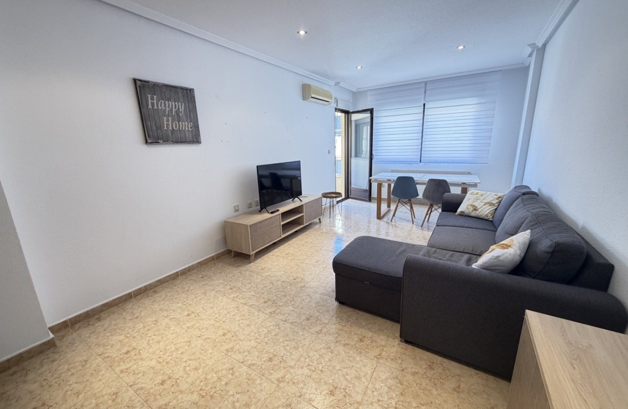 Sprzedaż - Apartament / Mieszkanie -
San Miguel de Salinas