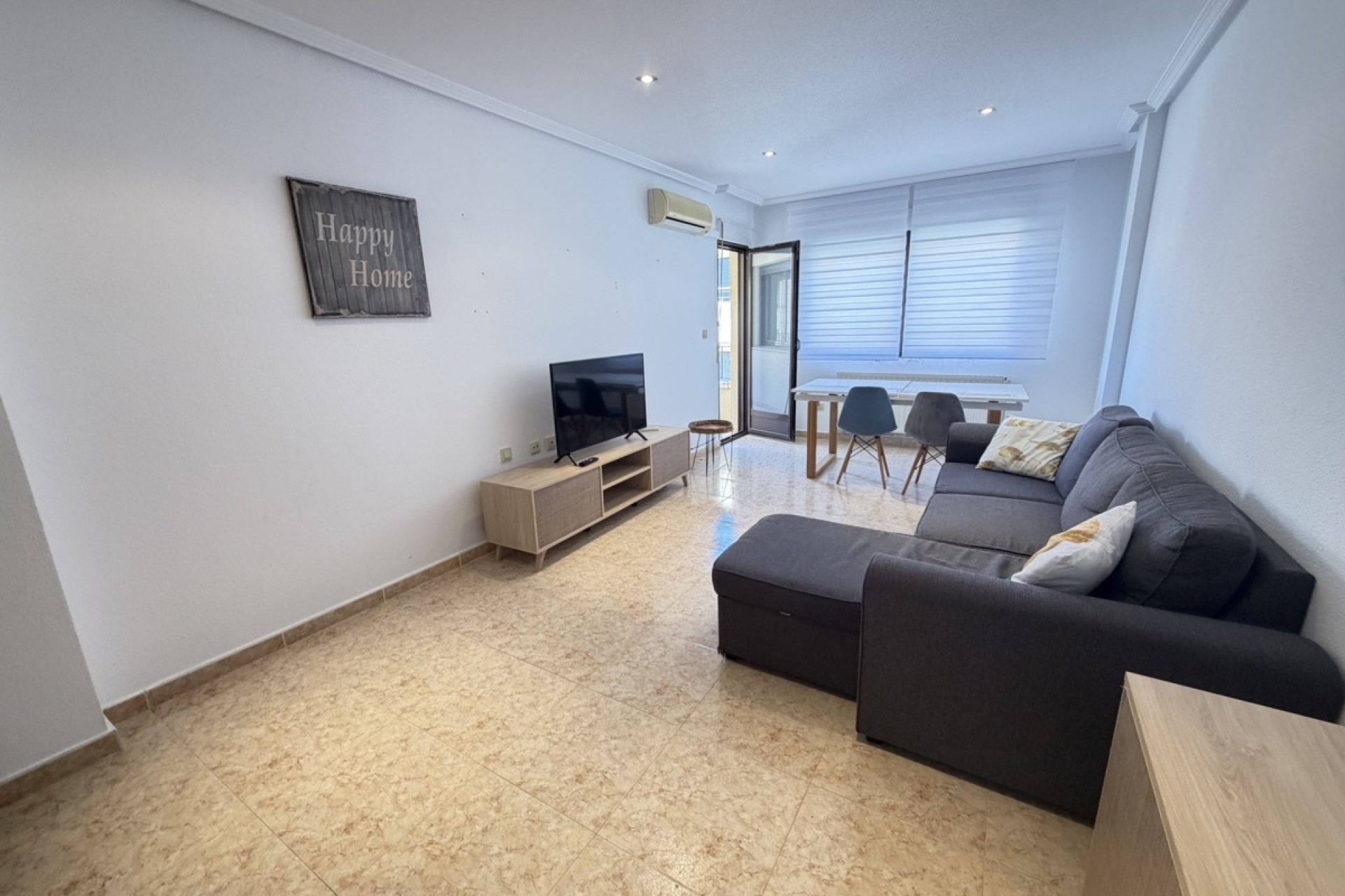 Sprzedaż - Apartament / Mieszkanie -
San Miguel de Salinas