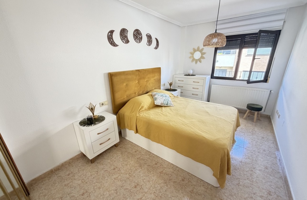 Sprzedaż - Apartament / Mieszkanie -
San Miguel de Salinas