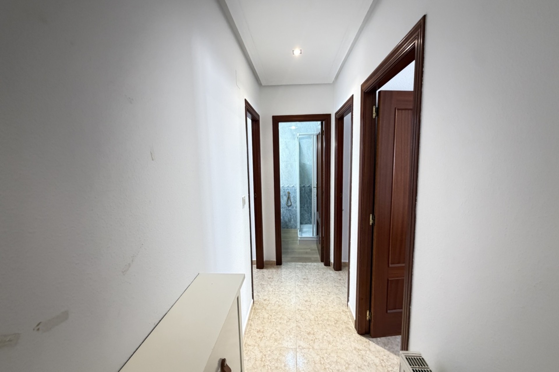Sprzedaż - Apartament / Mieszkanie -
San Miguel de Salinas