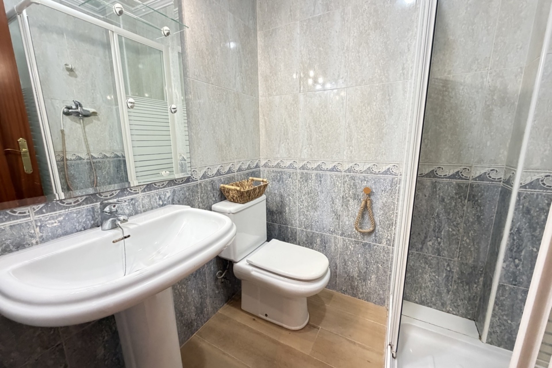 Sprzedaż - Apartament / Mieszkanie -
San Miguel de Salinas