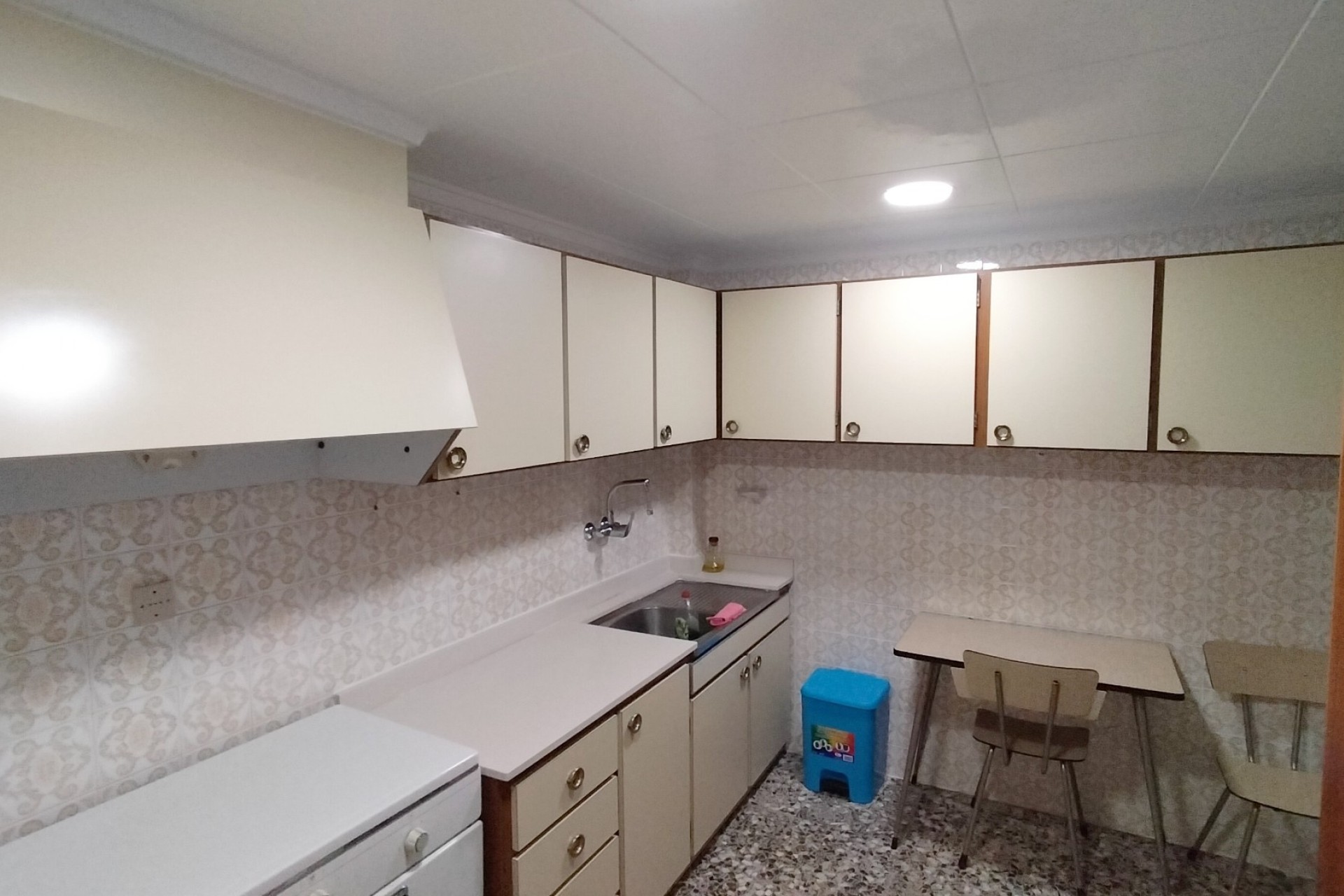 Sprzedaż - Apartament / Mieszkanie -
SAX - Inland
