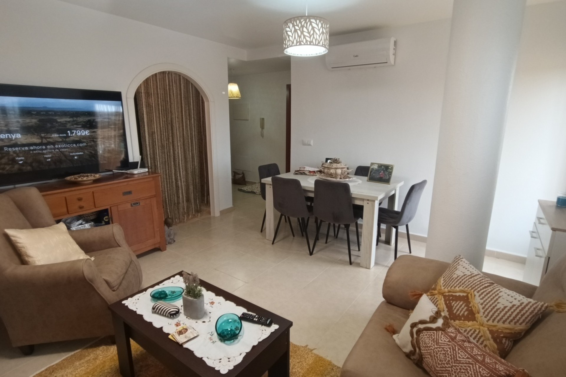 Sprzedaż - Apartament / Mieszkanie -
Sucina - Inland