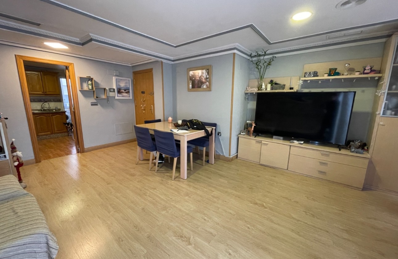 Sprzedaż - Apartament / Mieszkanie -
Torrevieia - Torrevieja