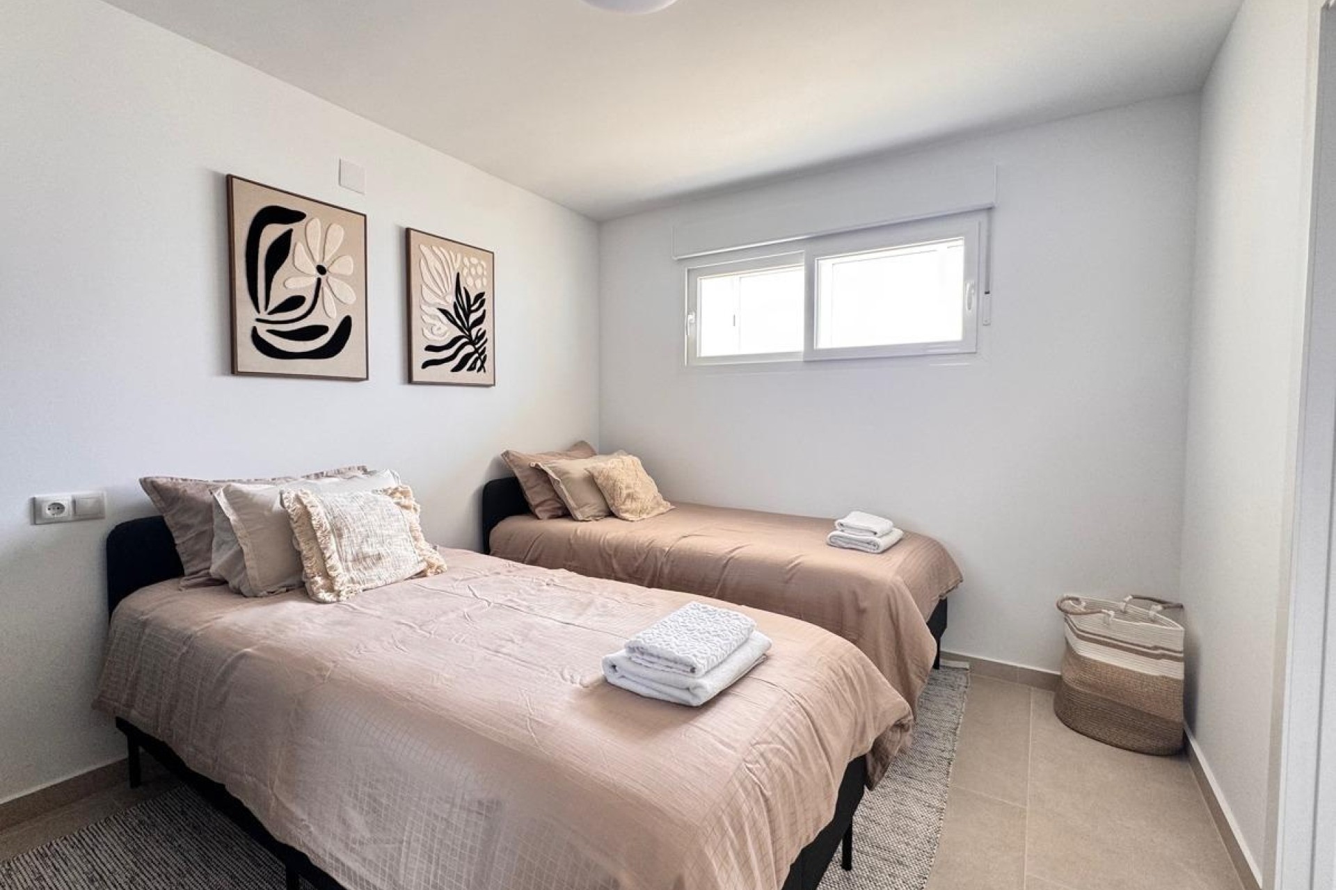 Sprzedaż - Apartament / Mieszkanie -
Torrevieja - Acequion