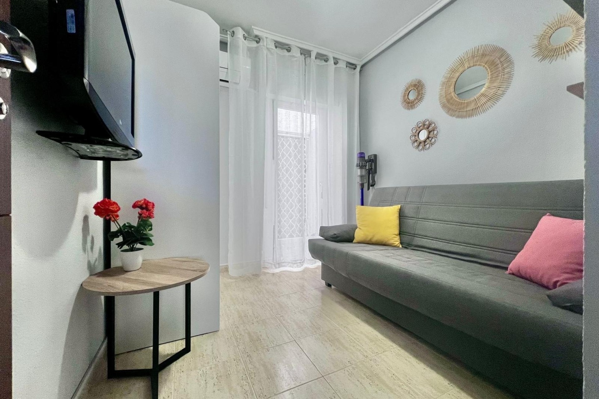 Sprzedaż - Apartament / Mieszkanie -
Torrevieja - Acequion