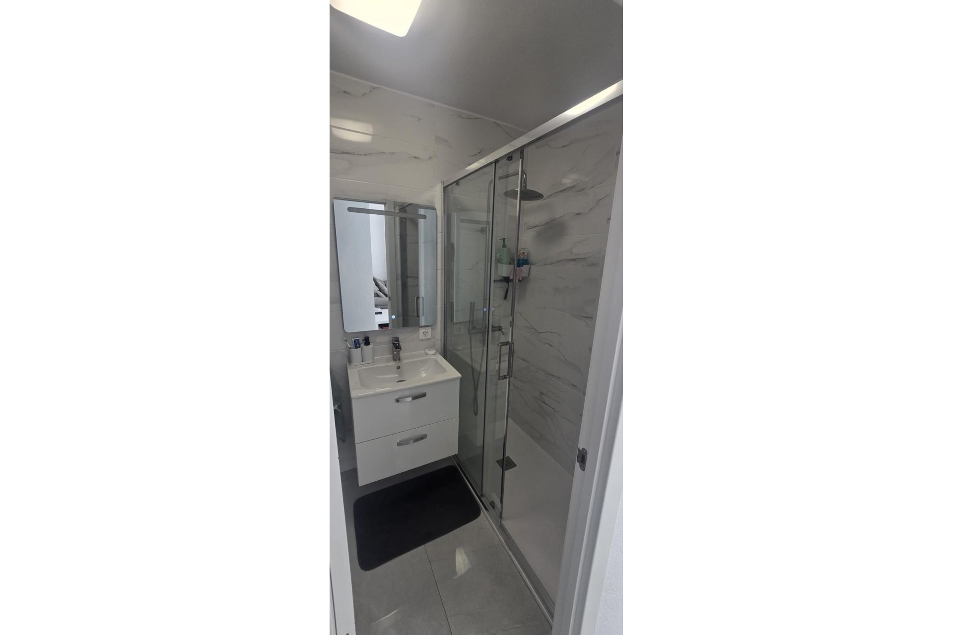 Sprzedaż - Apartament / Mieszkanie -
Torrevieja - Acequion