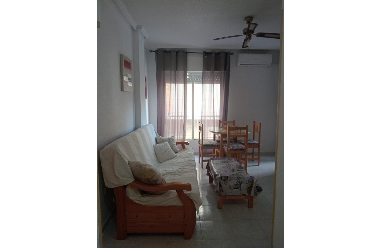 Sprzedaż - Apartament / Mieszkanie -
Torrevieja - Acequion