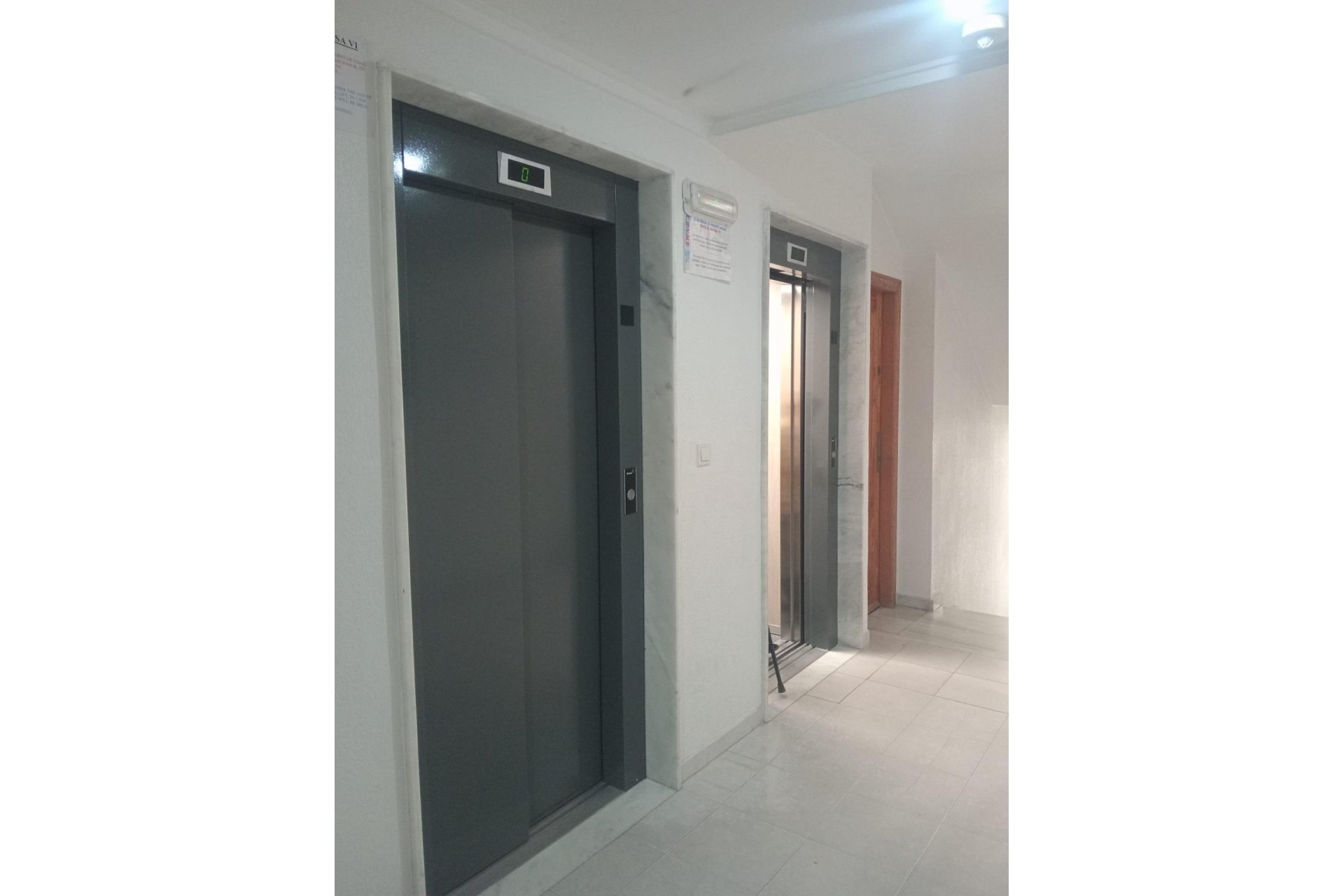 Sprzedaż - Apartament / Mieszkanie -
Torrevieja - Acequion