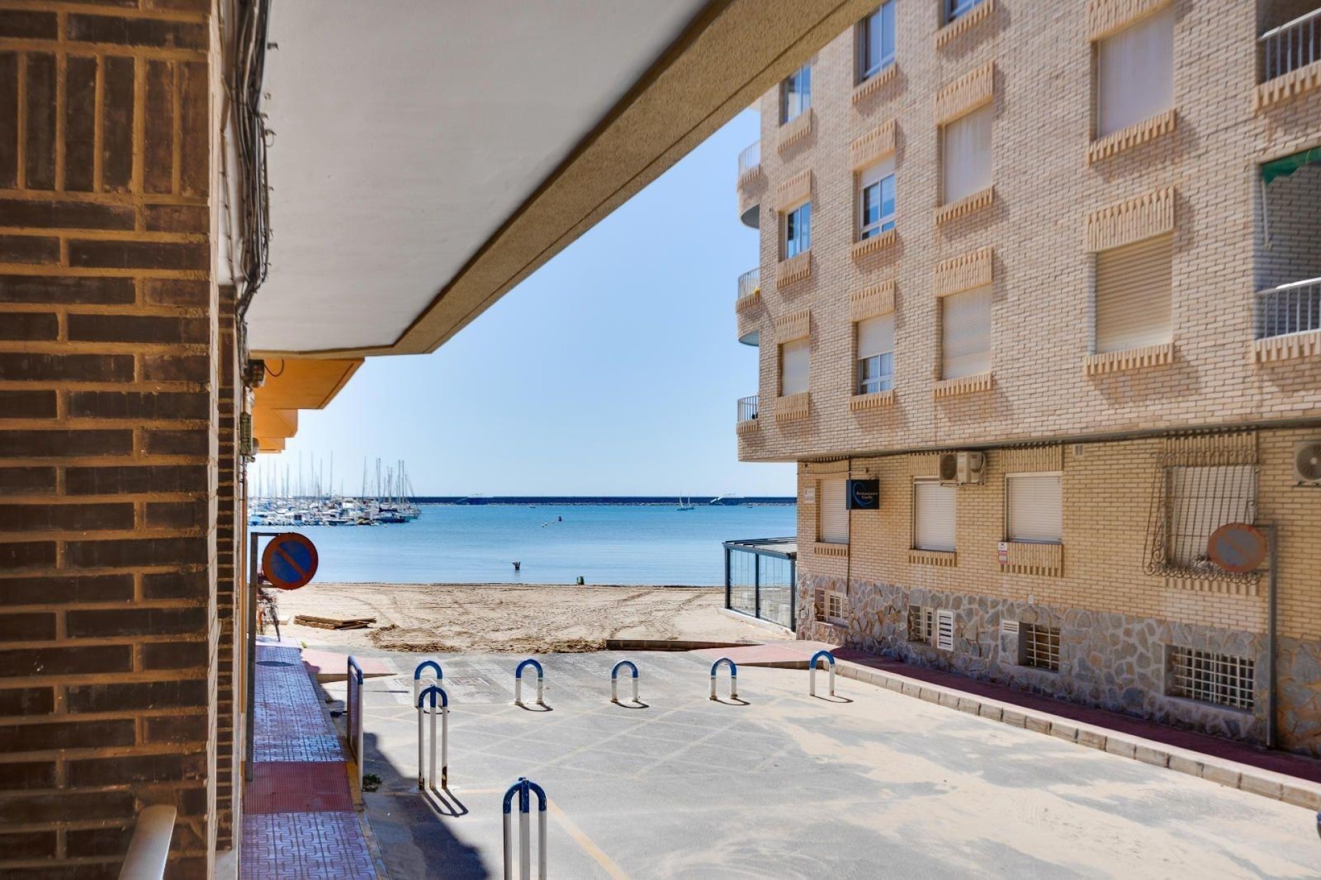 Sprzedaż - Apartament / Mieszkanie -
Torrevieja - Acequion
