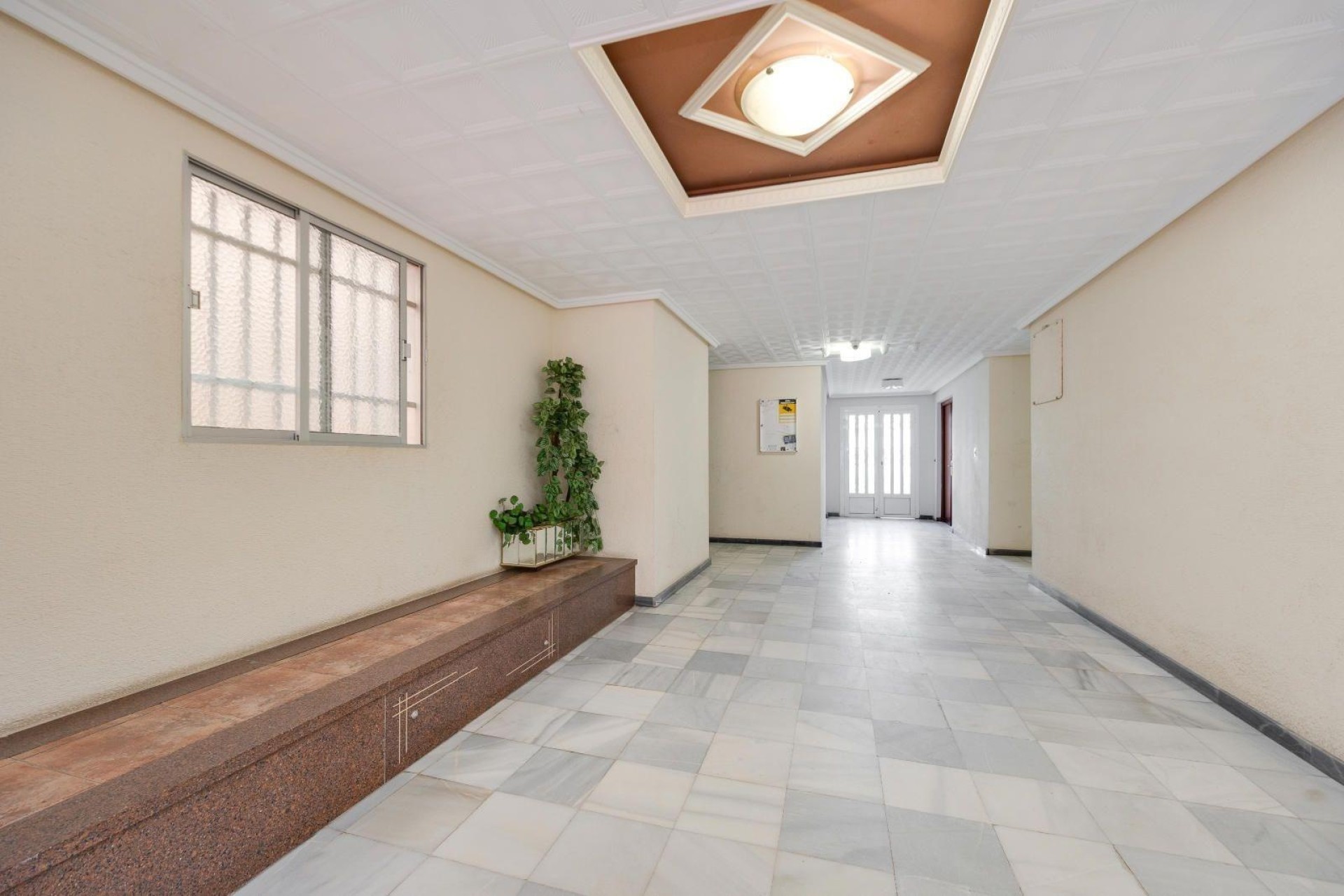 Sprzedaż - Apartament / Mieszkanie -
Torrevieja - Acequion