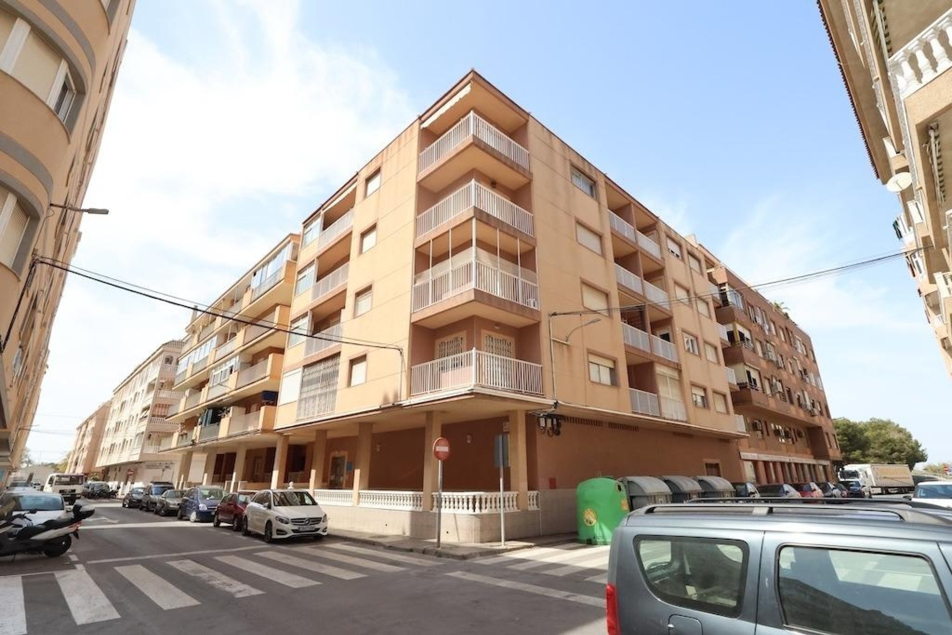 Sprzedaż - Apartament / Mieszkanie -
Torrevieja - Acequion