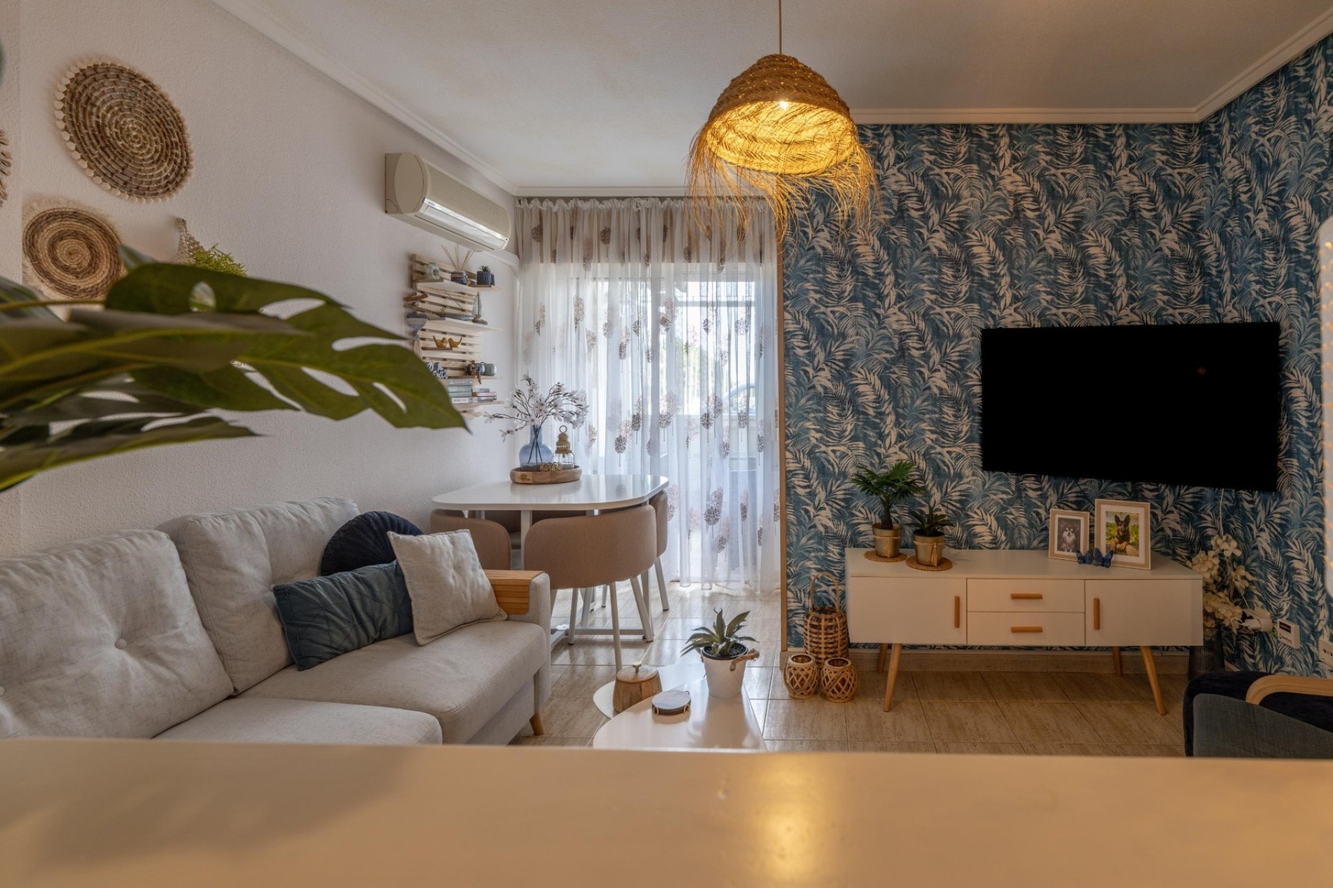 Sprzedaż - Apartament / Mieszkanie -
Torrevieja - Acequion