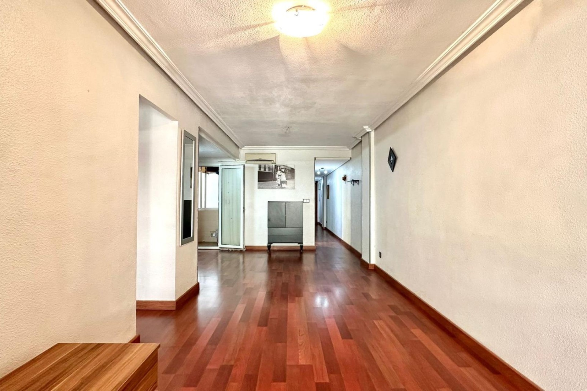 Sprzedaż - Apartament / Mieszkanie -
Torrevieja - Acequion