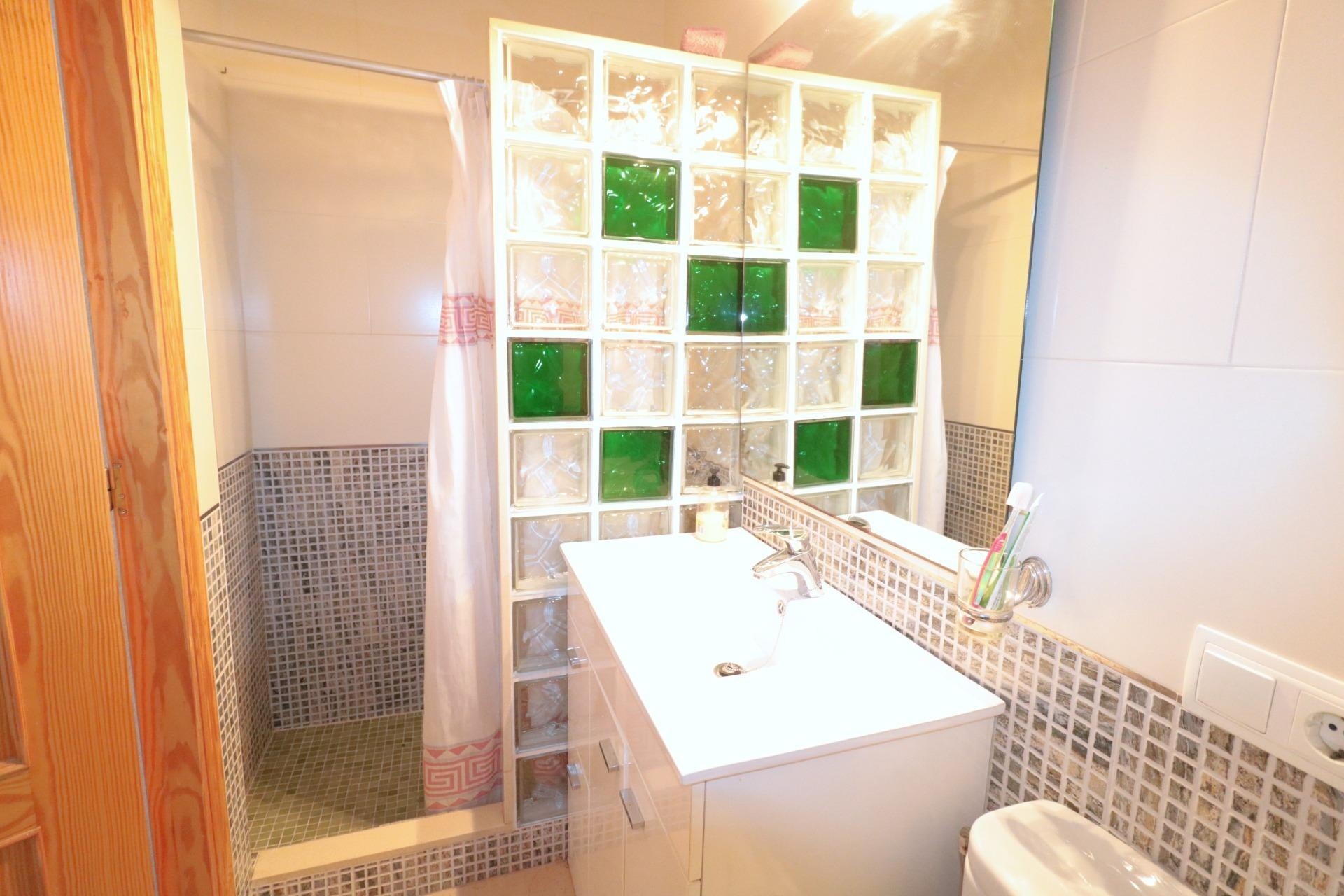Sprzedaż - Apartament / Mieszkanie -
Torrevieja - Acequion