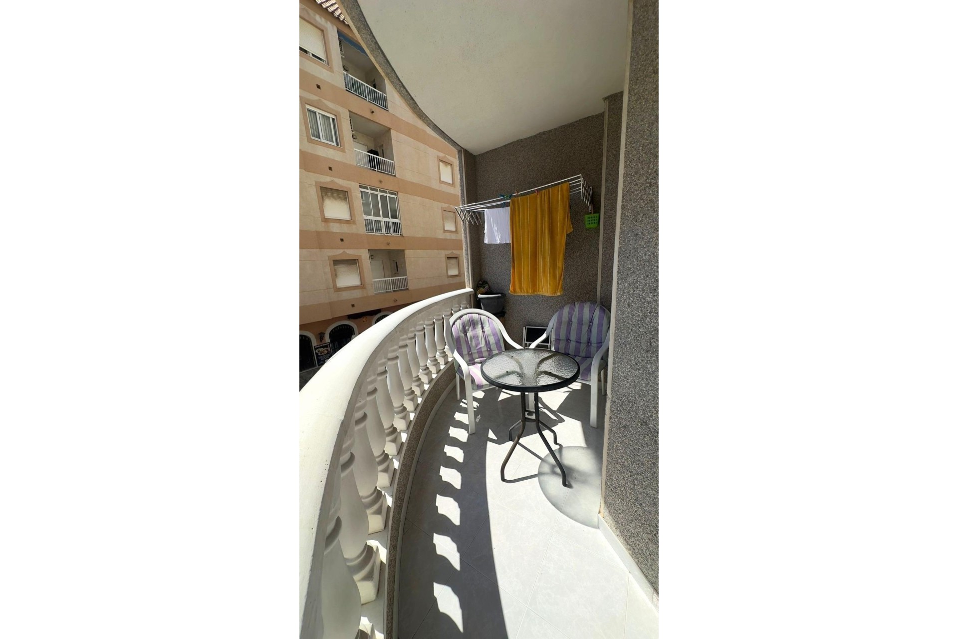 Sprzedaż - Apartament / Mieszkanie -
Torrevieja - Acequion