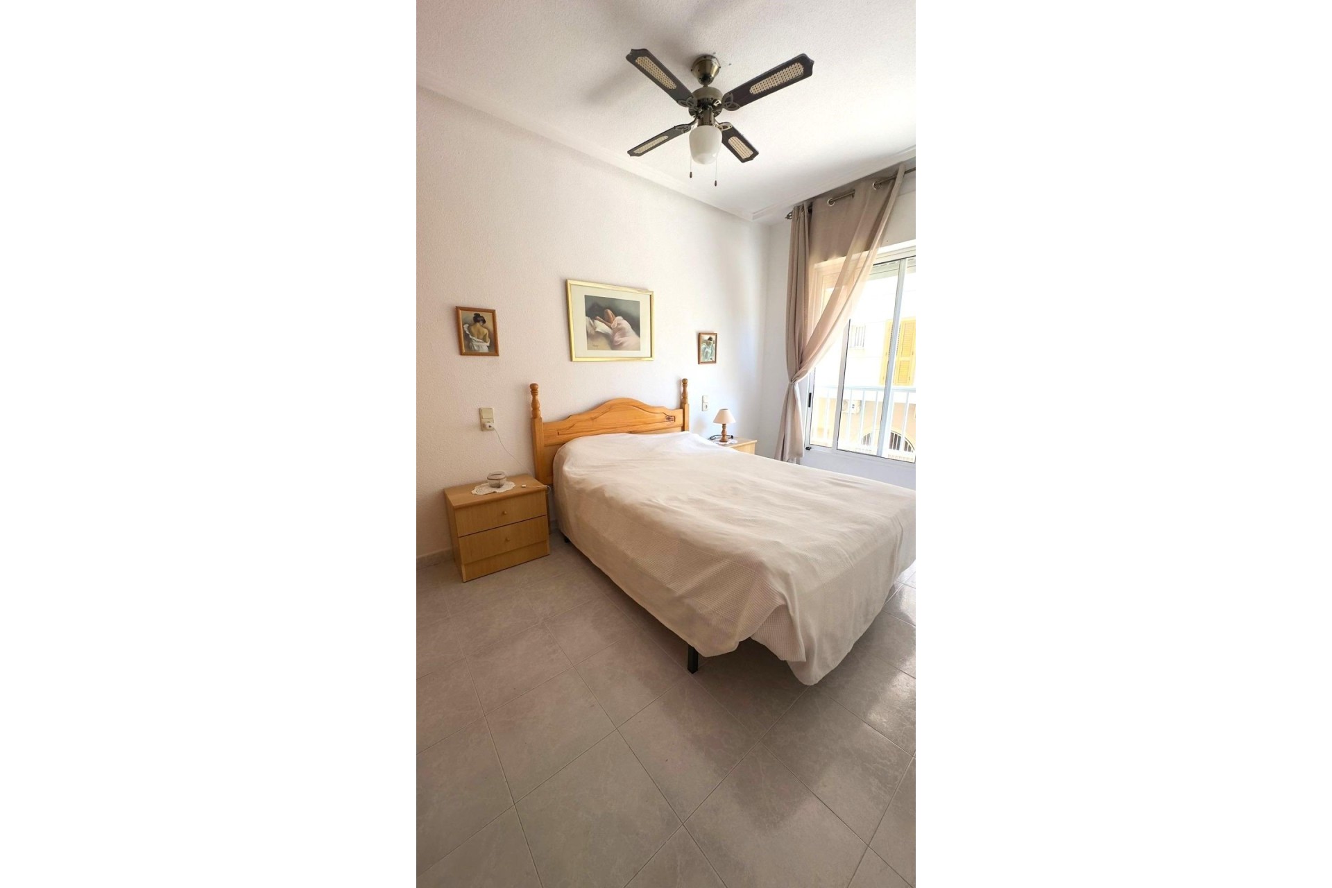 Sprzedaż - Apartament / Mieszkanie -
Torrevieja - Acequion