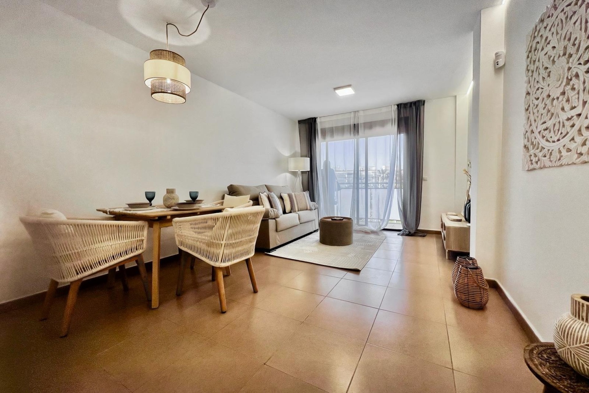 Sprzedaż - Apartament / Mieszkanie -
Torrevieja - Acequion