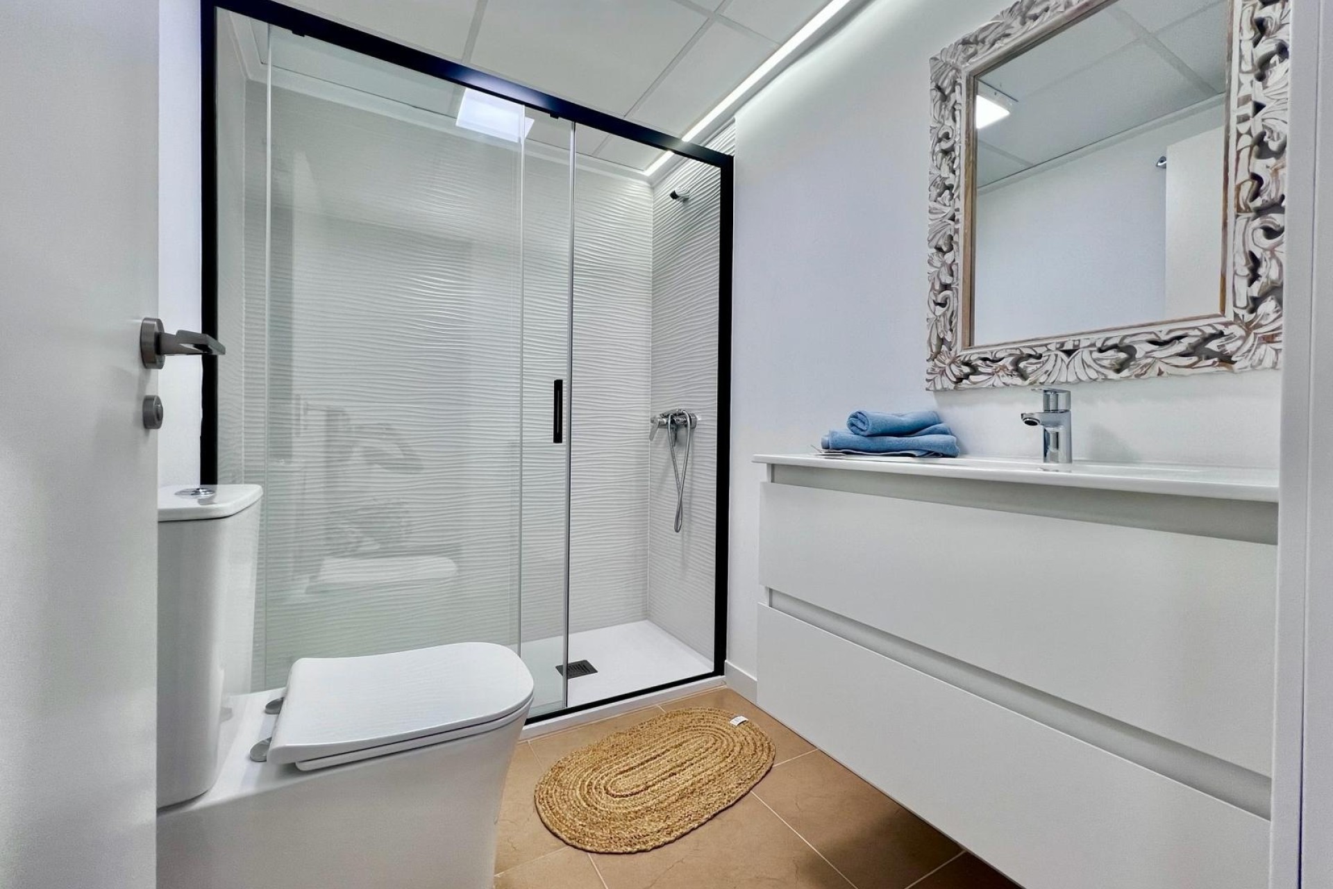 Sprzedaż - Apartament / Mieszkanie -
Torrevieja - Acequion