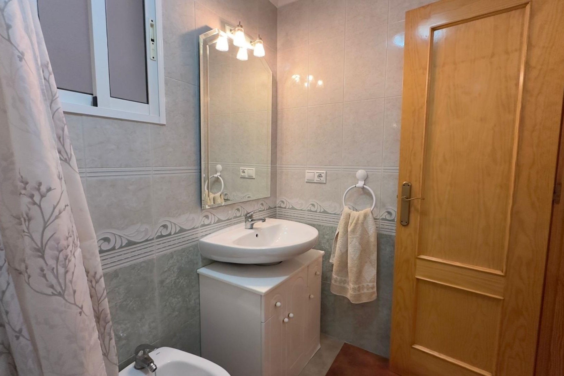 Sprzedaż - Apartament / Mieszkanie -
Torrevieja - Acequion