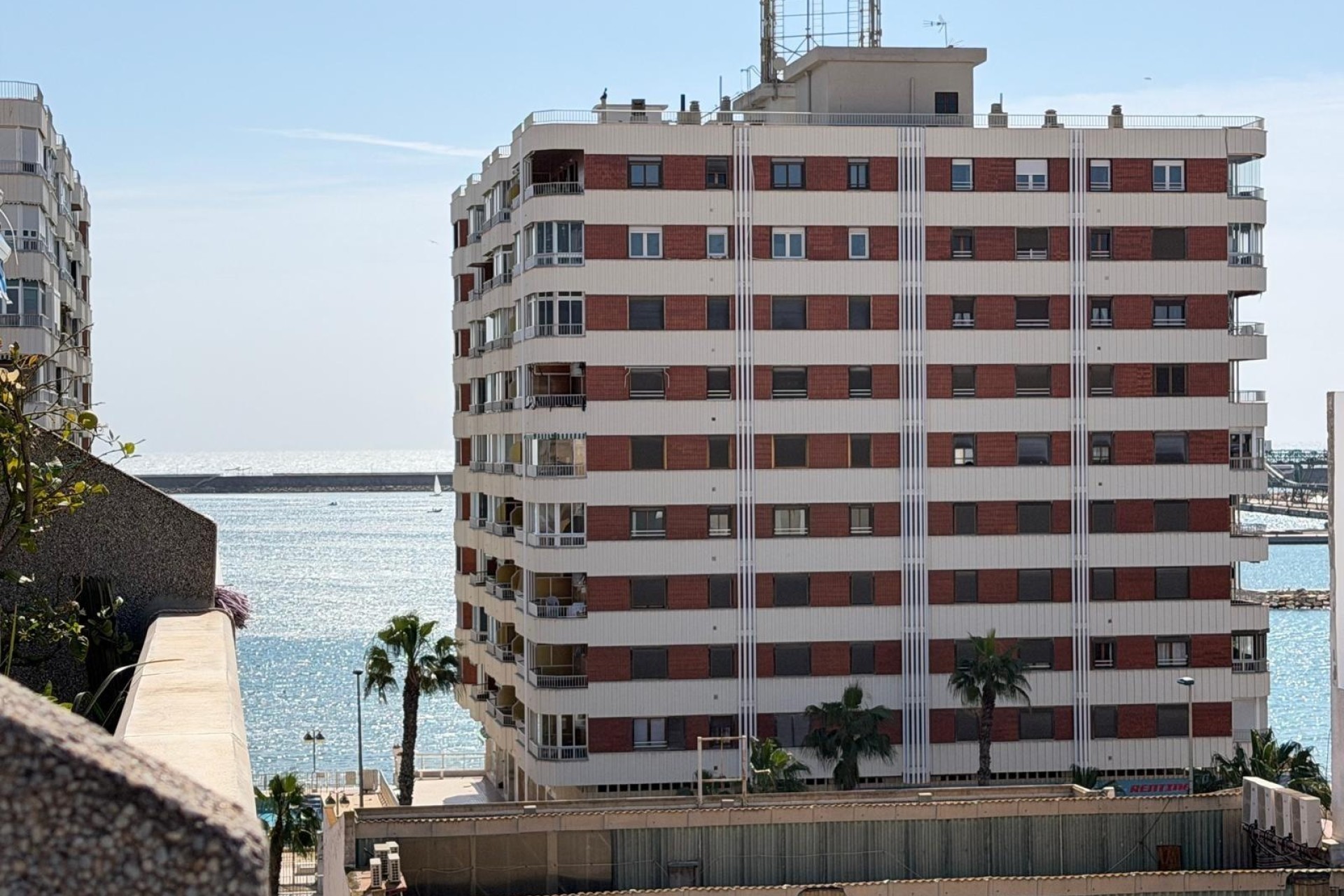 Sprzedaż - Apartament / Mieszkanie -
Torrevieja - Acequion