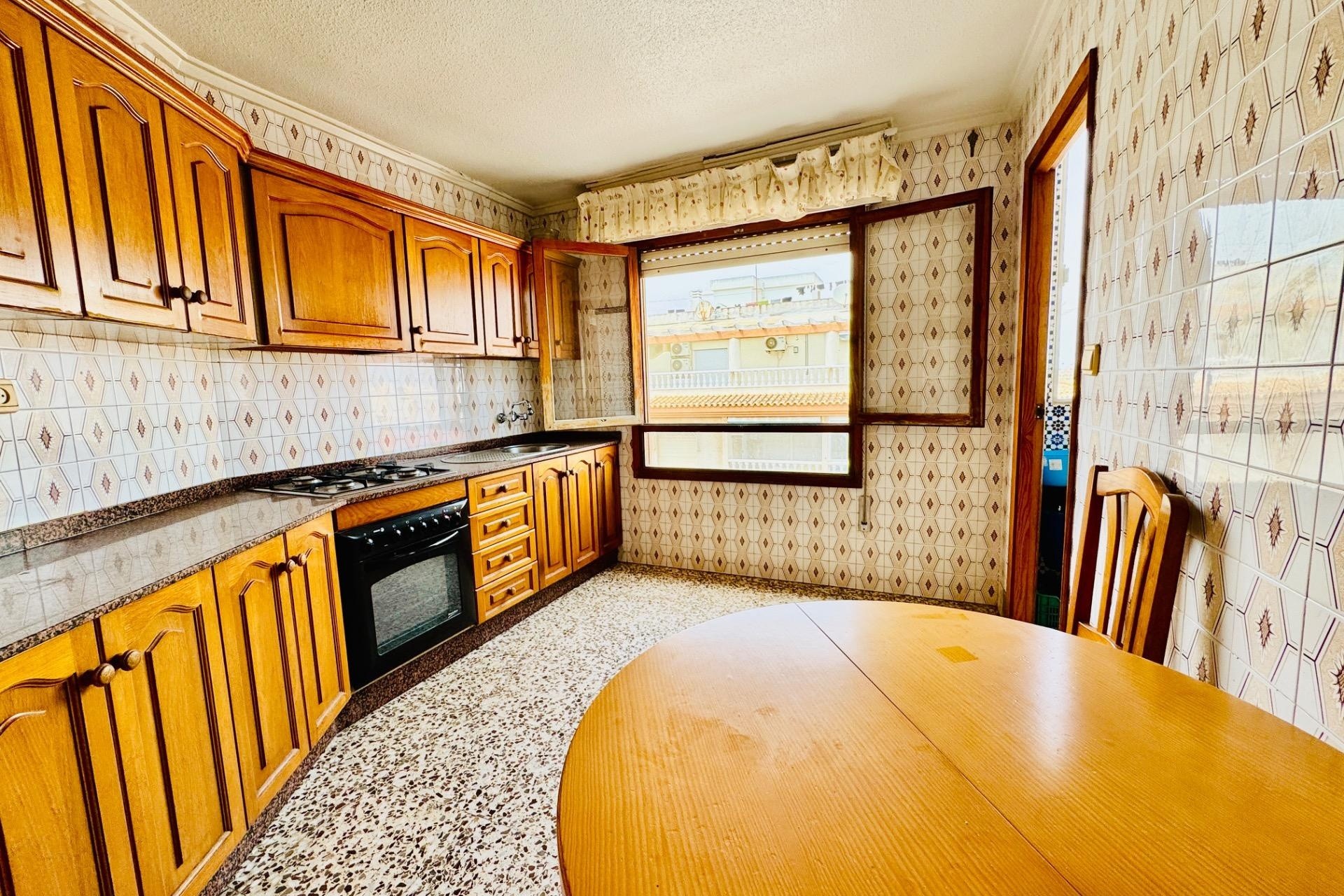 Sprzedaż - Apartament / Mieszkanie -
Torrevieja - Acequion