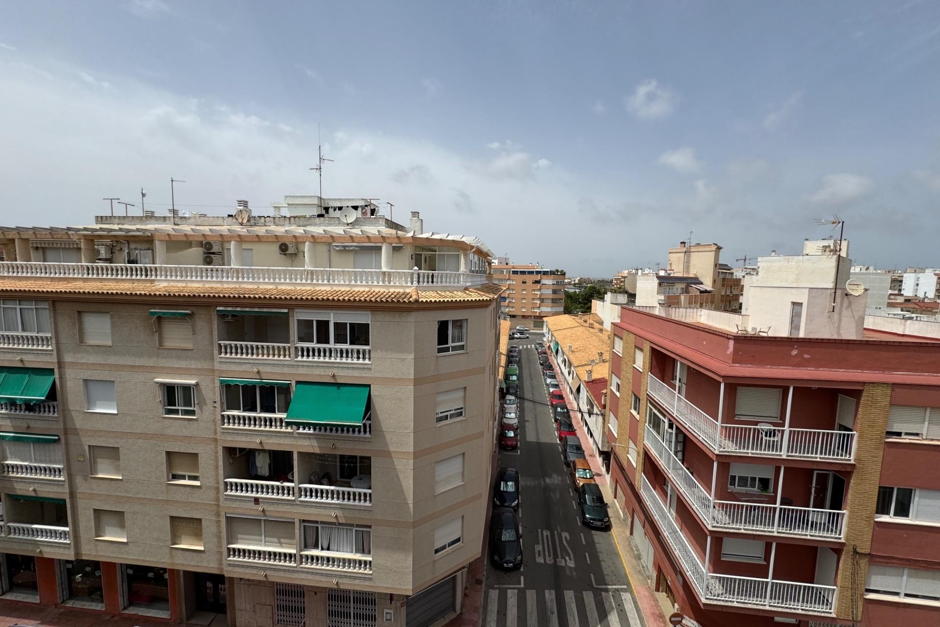 Sprzedaż - Apartament / Mieszkanie -
Torrevieja - Acequion