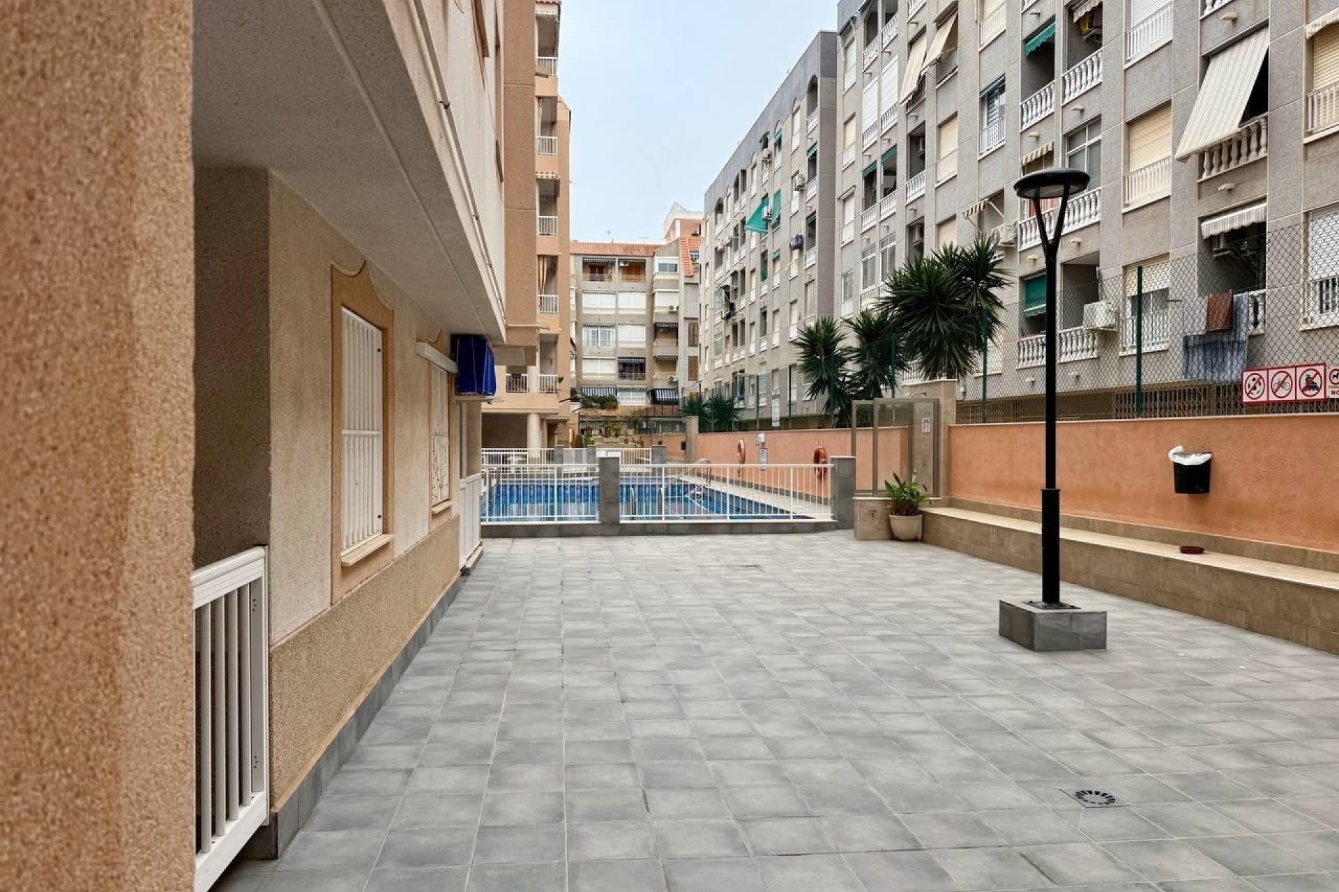Sprzedaż - Apartament / Mieszkanie -
Torrevieja - Acequion
