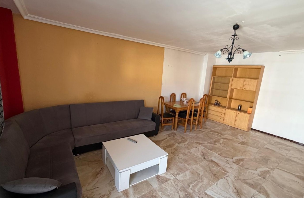 Sprzedaż - Apartament / Mieszkanie -
Torrevieja - Acequion