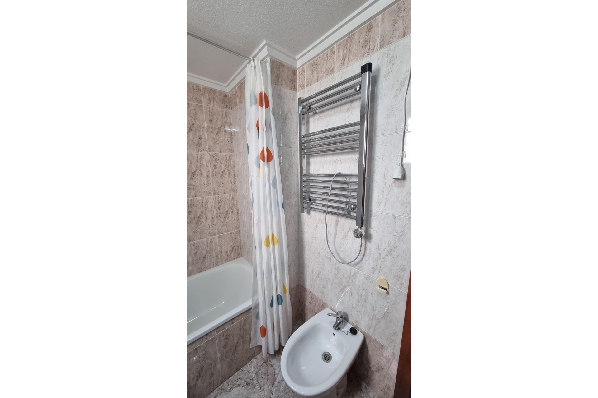 Sprzedaż - Apartament / Mieszkanie -
Torrevieja - Acequion