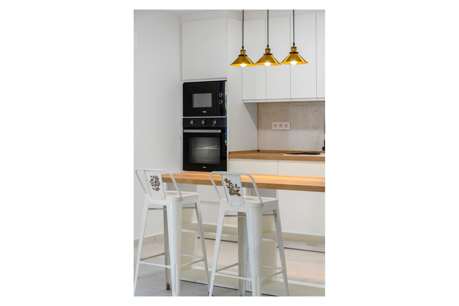 Sprzedaż - Apartament / Mieszkanie -
Torrevieja - Acequion