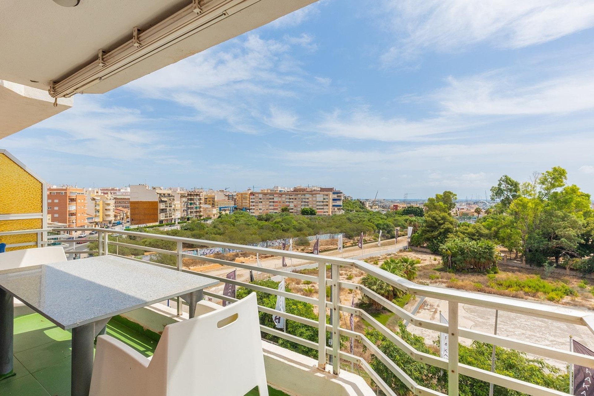 Sprzedaż - Apartament / Mieszkanie -
Torrevieja - Acequion