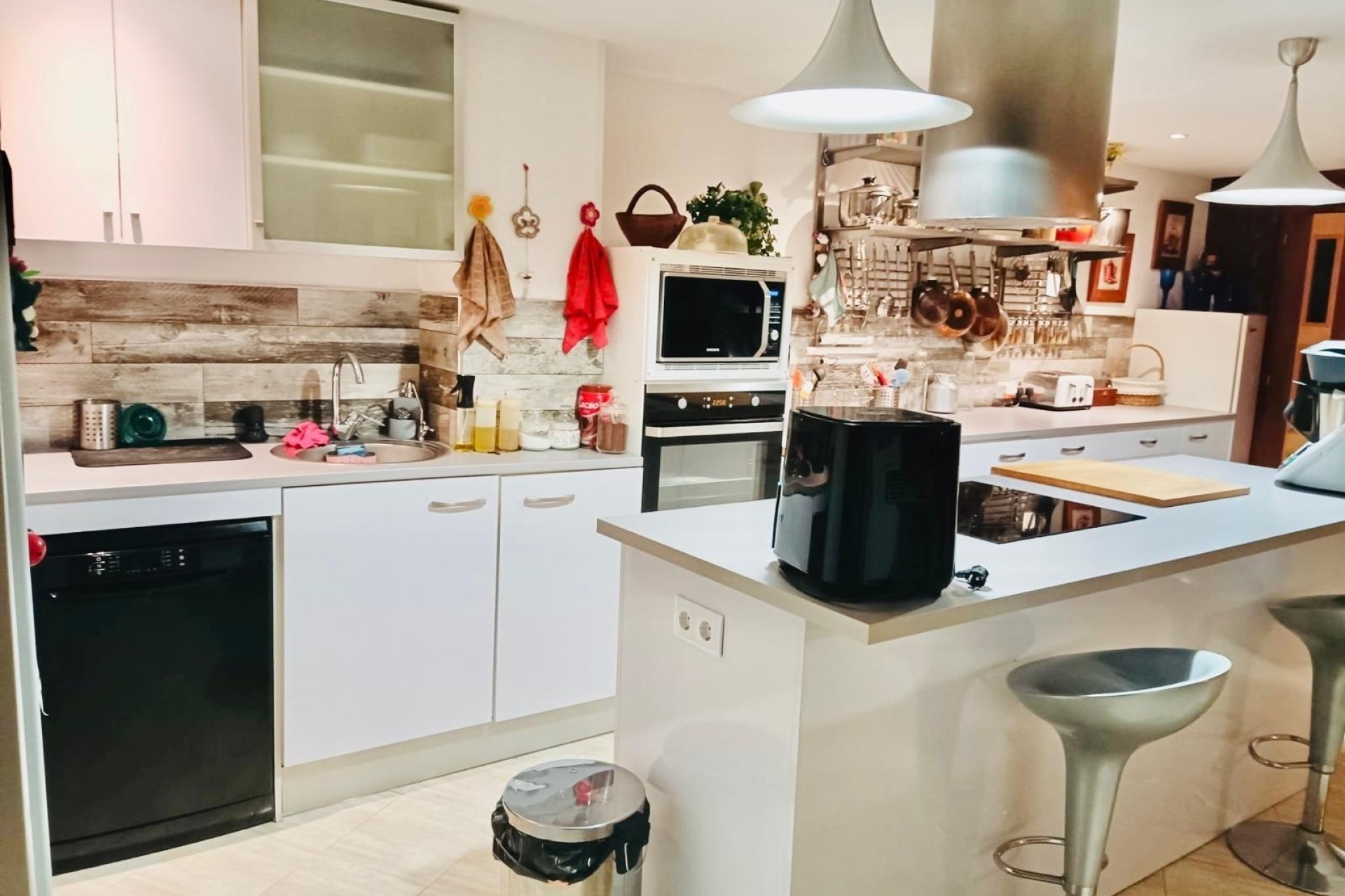 Sprzedaż - Apartament / Mieszkanie -
Torrevieja - Acequion