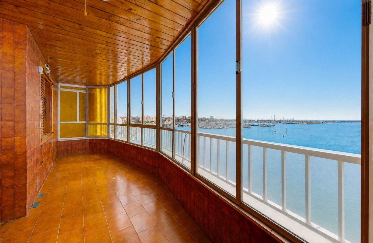 Sprzedaż - Apartament / Mieszkanie -
Torrevieja - Acequion