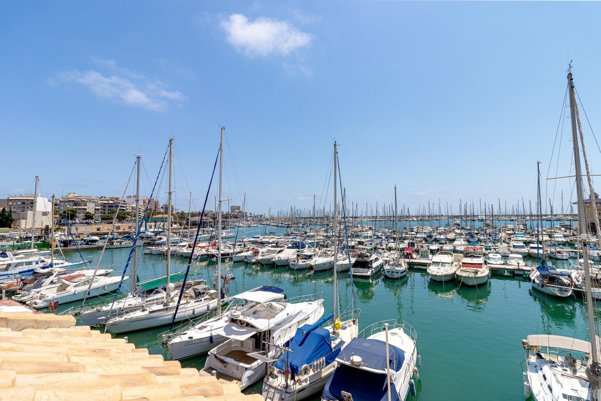 Sprzedaż - Apartament / Mieszkanie -
Torrevieja - Acequion