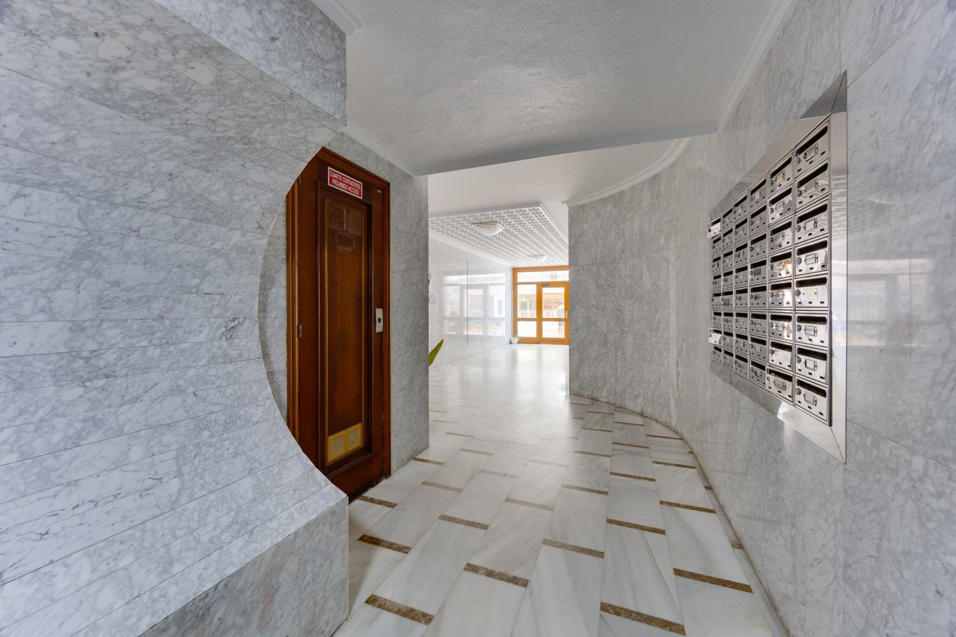 Sprzedaż - Apartament / Mieszkanie -
Torrevieja - Acequion