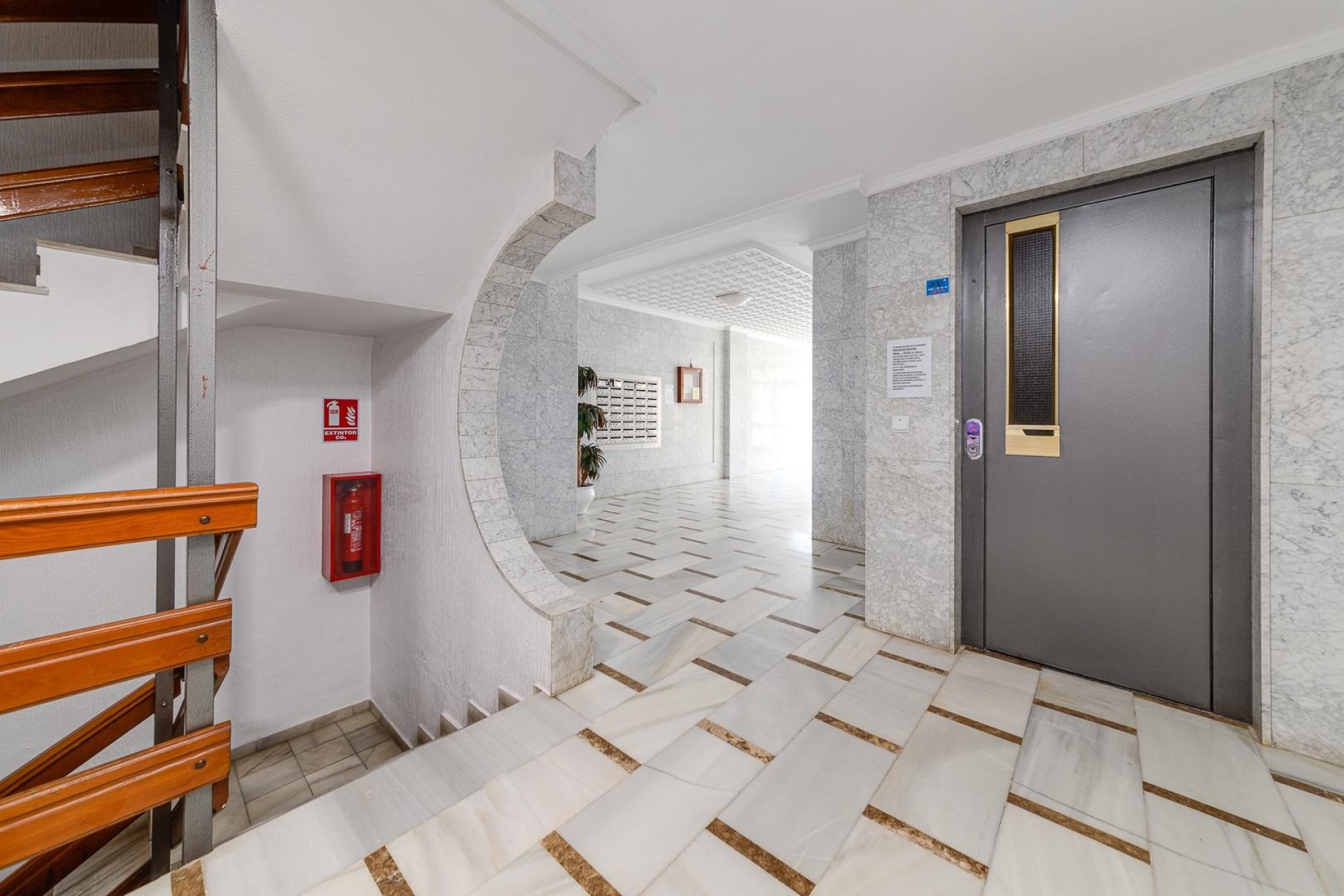 Sprzedaż - Apartament / Mieszkanie -
Torrevieja - Acequion