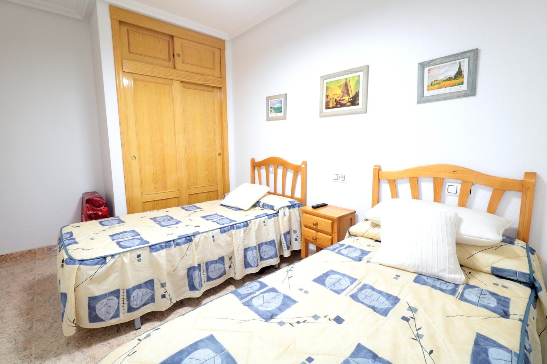 Sprzedaż - Apartament / Mieszkanie -
Torrevieja - Acequion