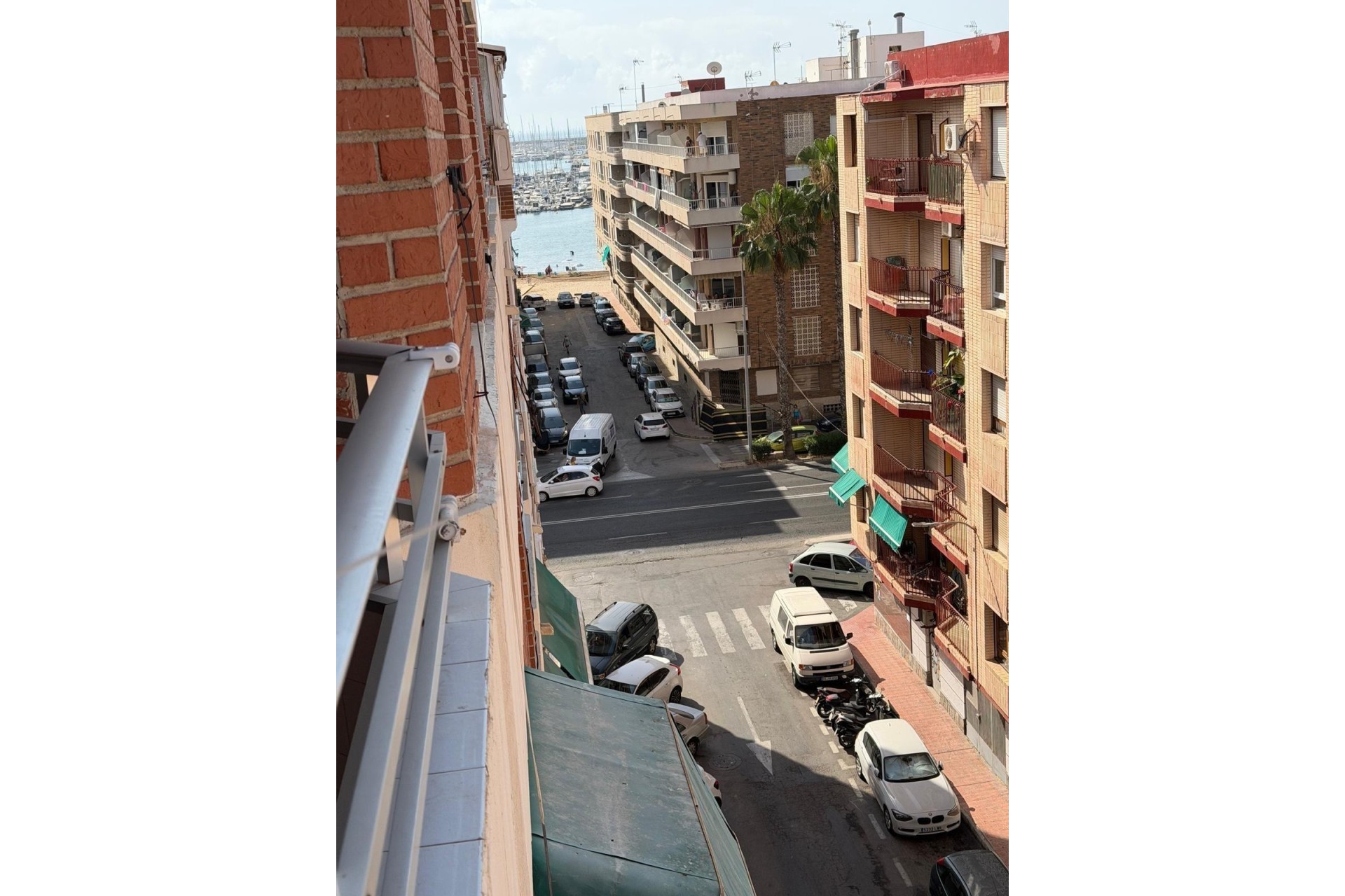 Sprzedaż - Apartament / Mieszkanie -
Torrevieja - Acequion