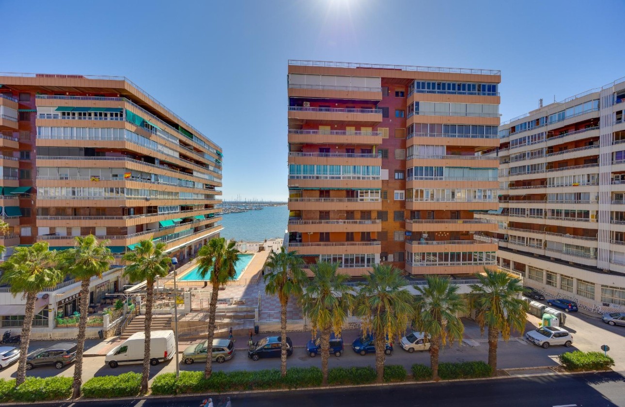 Sprzedaż - Apartament / Mieszkanie -
Torrevieja - Acequion