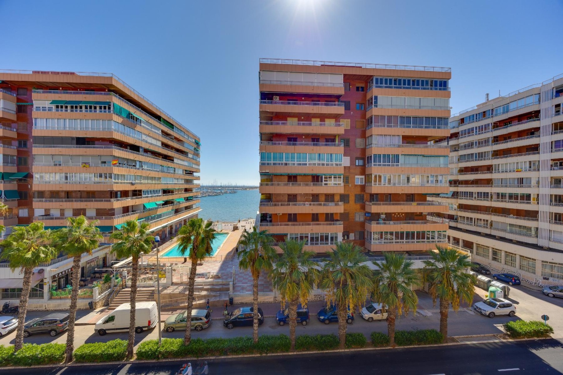 Sprzedaż - Apartament / Mieszkanie -
Torrevieja - Acequion