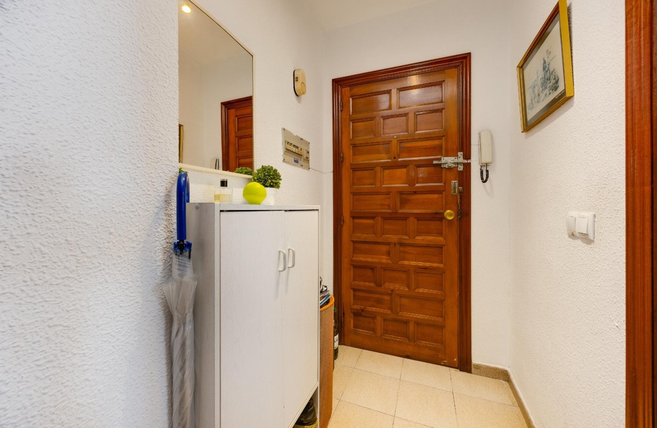 Sprzedaż - Apartament / Mieszkanie -
Torrevieja - Acequion