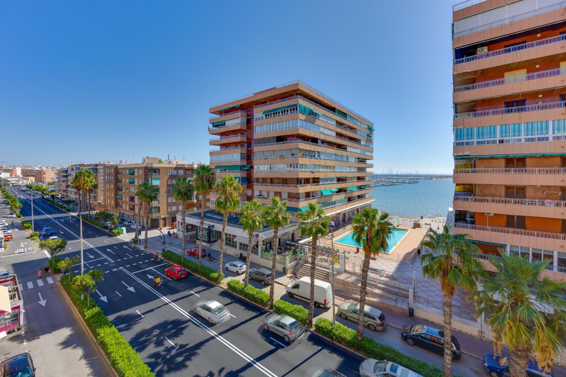 Sprzedaż - Apartament / Mieszkanie -
Torrevieja - Acequion