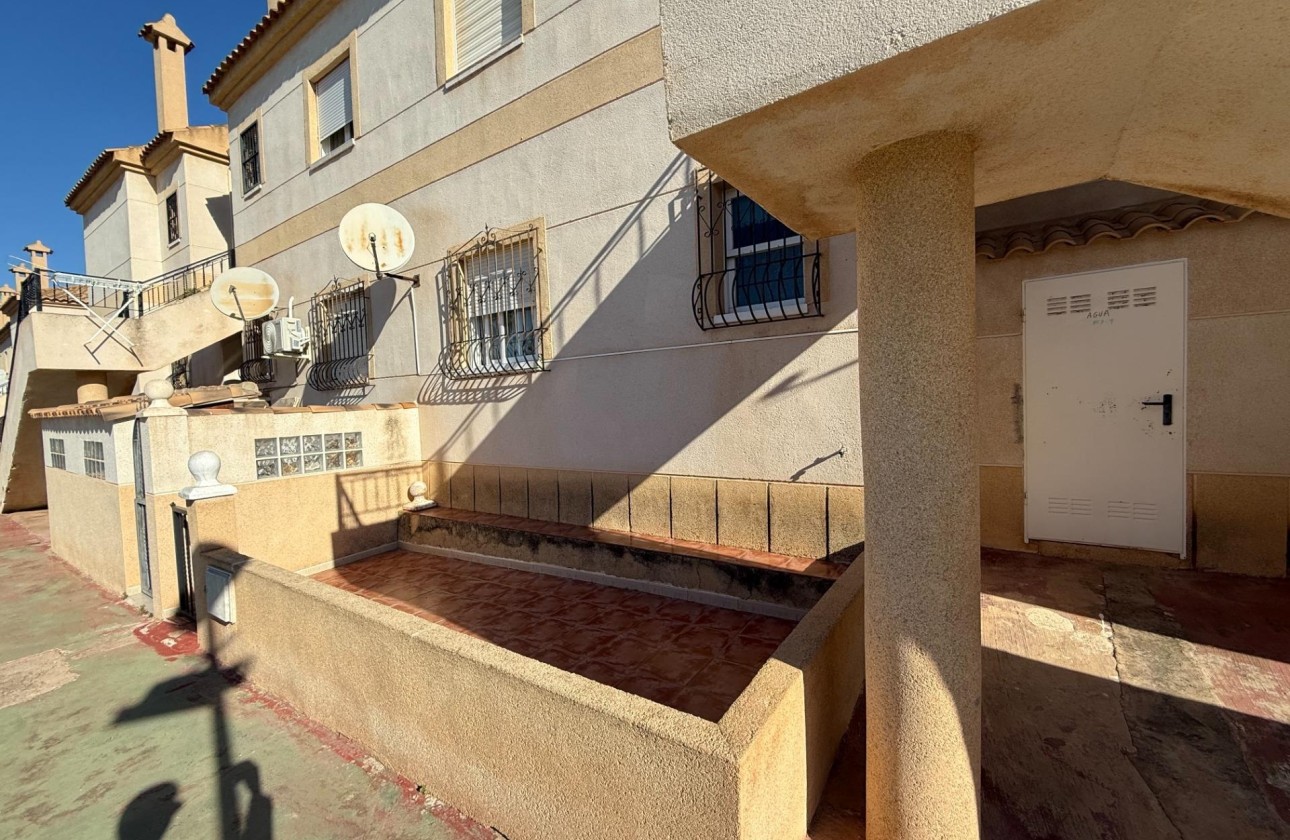 Sprzedaż - Apartament mieszkanie -
Torrevieja - Aguas Nuevas