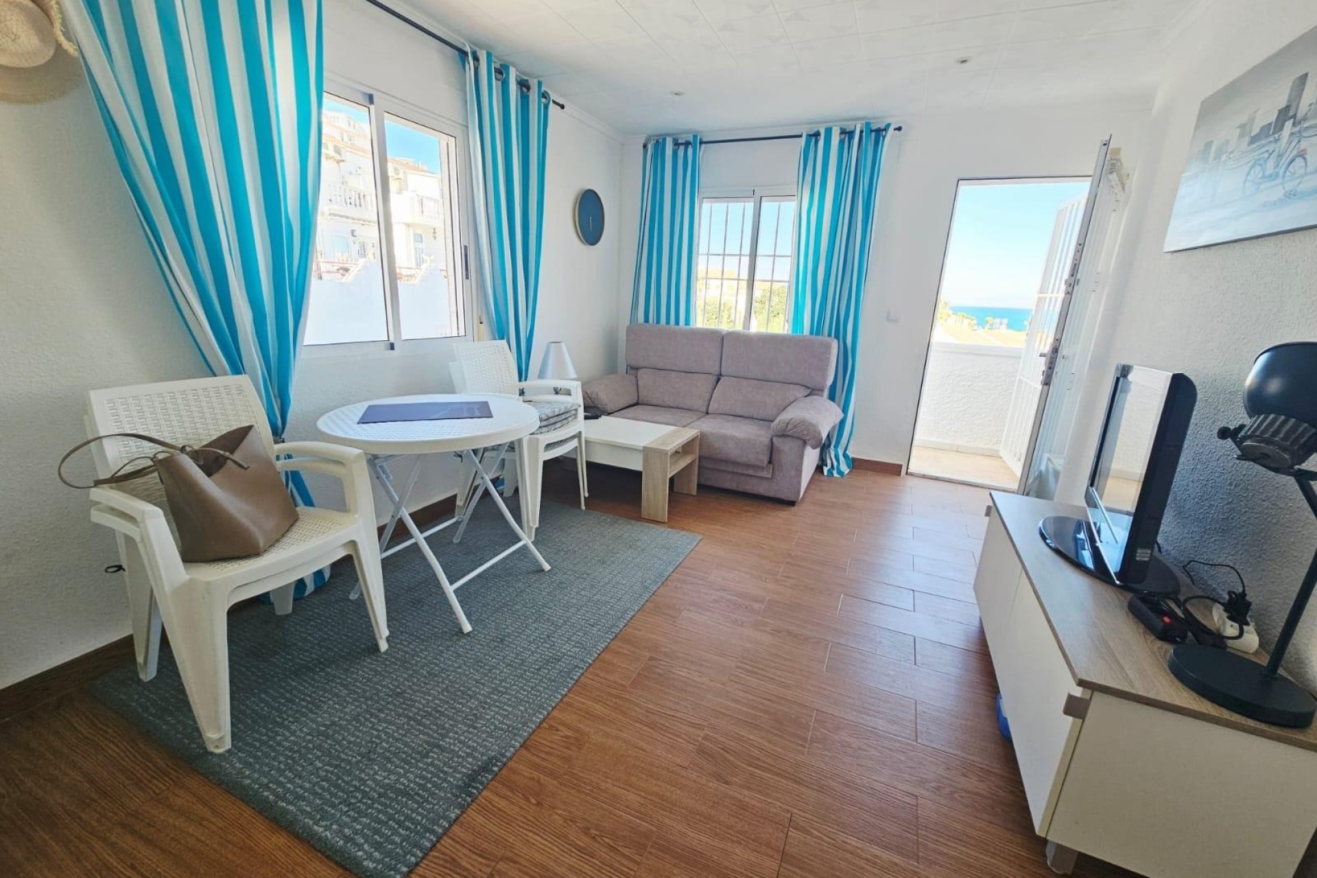 Sprzedaż - Apartament / Mieszkanie -
Torrevieja - Cabo cervera
