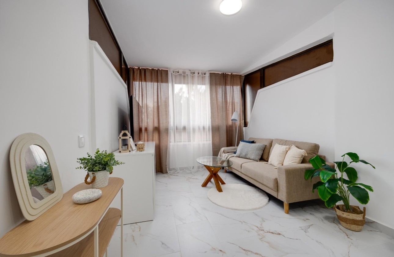 Sprzedaż - Apartament / Mieszkanie -
Torrevieja - Cabo cervera