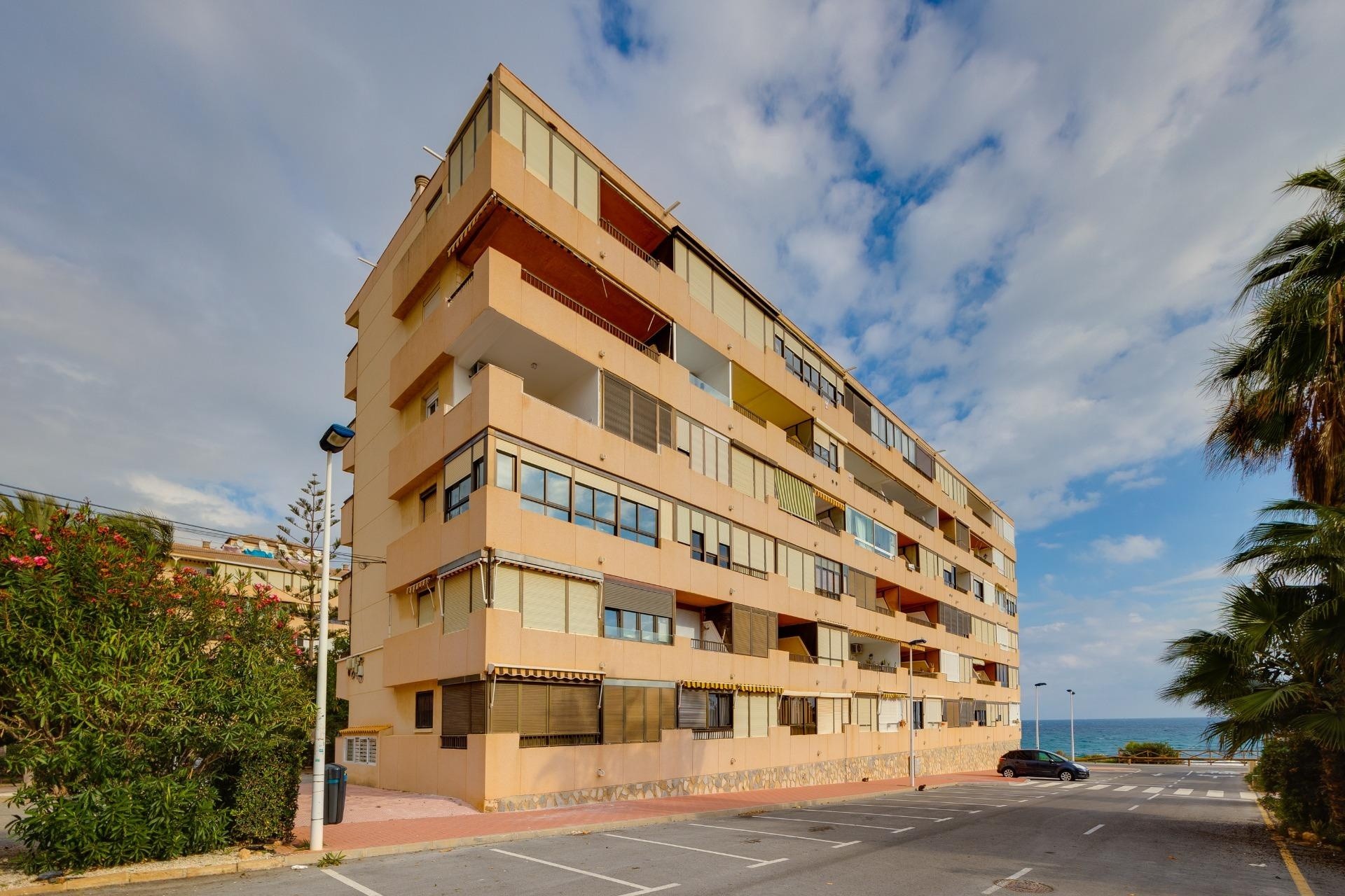 Sprzedaż - Apartament / Mieszkanie -
Torrevieja - Cabo cervera